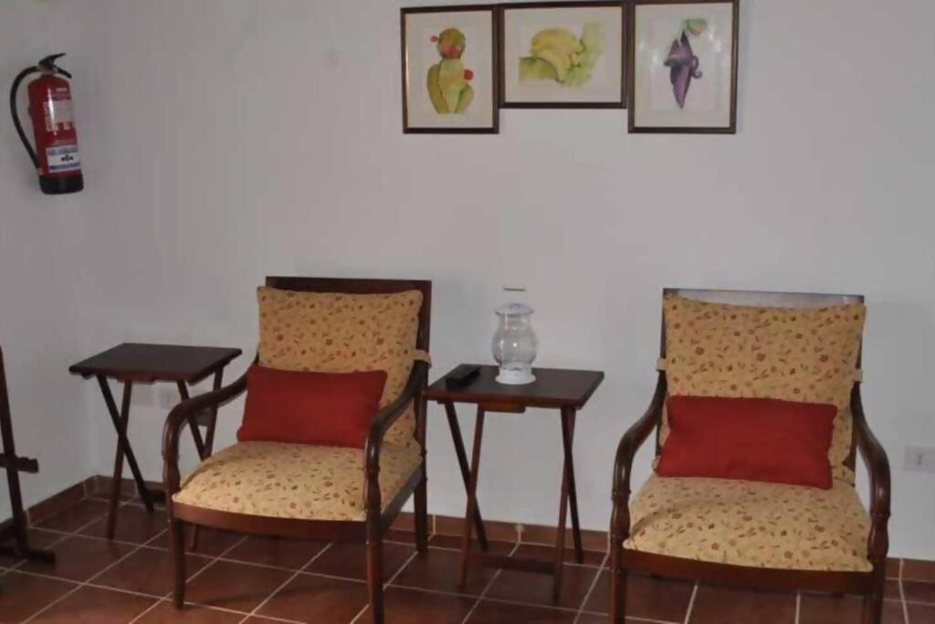 Casa Rural De 1945 Dos Plantas Patio Y Barbacoa Frontera Bagian luar foto